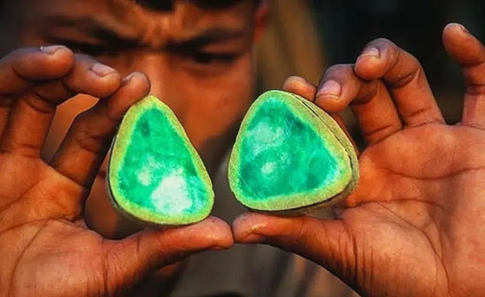 缅甸史上最大矿难，一条人命2500元：吸毒、死亡，也阻止不了疯狂的挖玉人（视频/组图） - 2