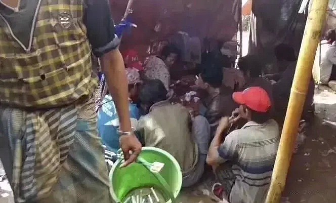 缅甸史上最大矿难，一条人命2500元：吸毒、死亡，也阻止不了疯狂的挖玉人（视频/组图） - 27