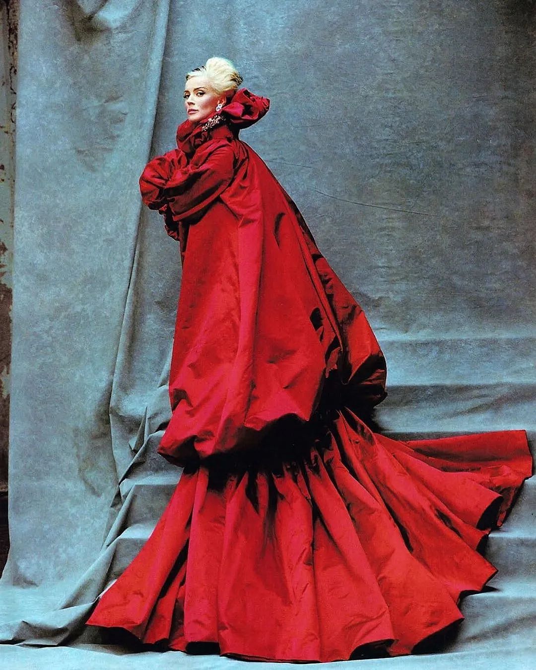 【美女】麦昆设计的终极收藏家！Gaga花75万找她买裙子，贝嫂最想赢的女人！（组图） - 4