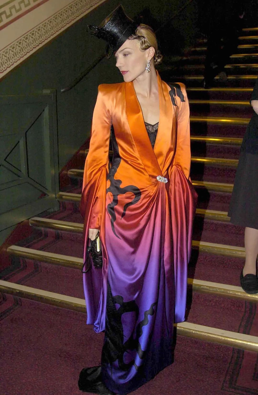 【美女】麦昆设计的终极收藏家！Gaga花75万找她买裙子，贝嫂最想赢的女人！（组图） - 38