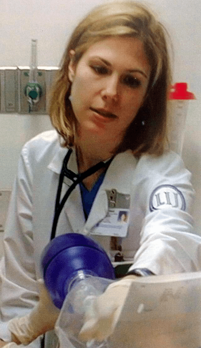 49岁纽约女医生因无力救新冠病人崩溃自杀：“我想帮助别人，但我什么也做不了”（组图） - 3