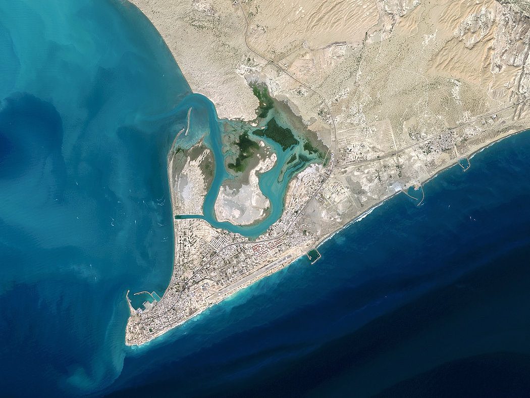 位于波斯湾入口的贾斯克港将为中国在这个世界大部分石油运输需经过的水域提供战略优势。