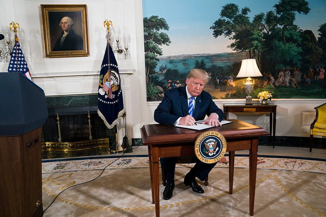 2018年，特朗普总统让美国退出了伊朗核协议。