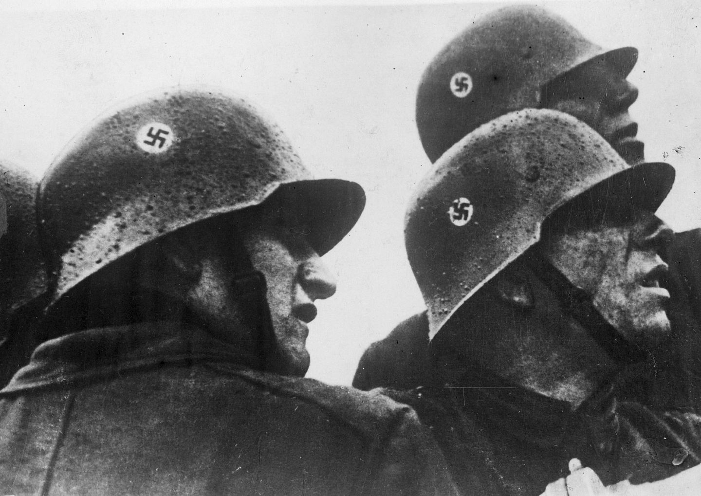 纳粹德国时期士兵所戴头盔。2018年，德国多个军营被发现留有纳粹士兵的头盔等物件。（GettyImages）