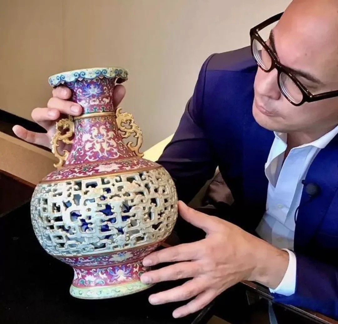 7000万港币！欧洲大妈在自家老房子里发现一中国花瓶，一夜之间成为千万富婆（组图） - 7