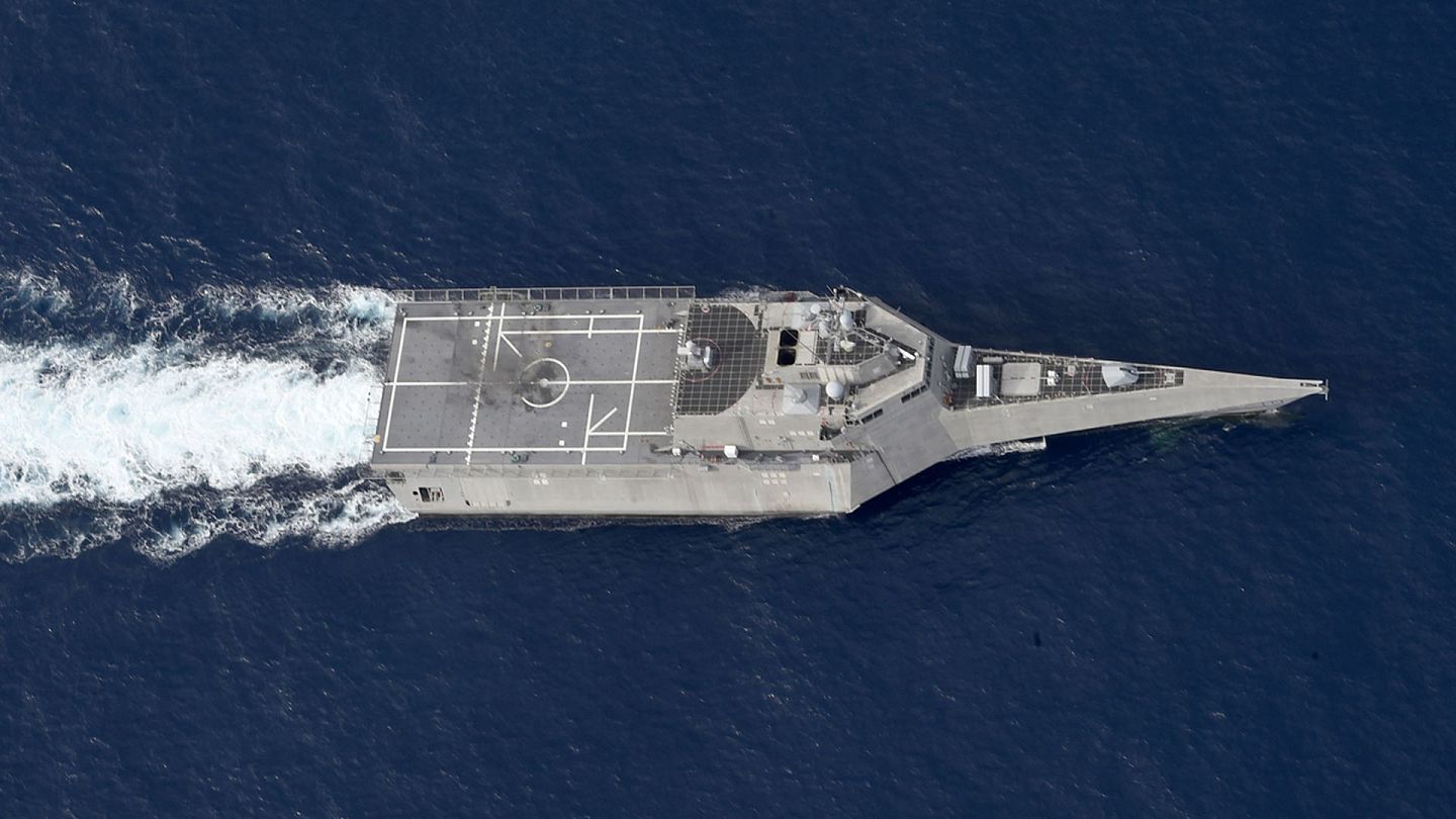 据悉，“吉福兹”号濒海战斗舰近期频繁在南海开展活动，6月23日该舰和日本海上自卫队的多艘训练舰在南海开展了双边演习。（Twitter@USPacificFleet）