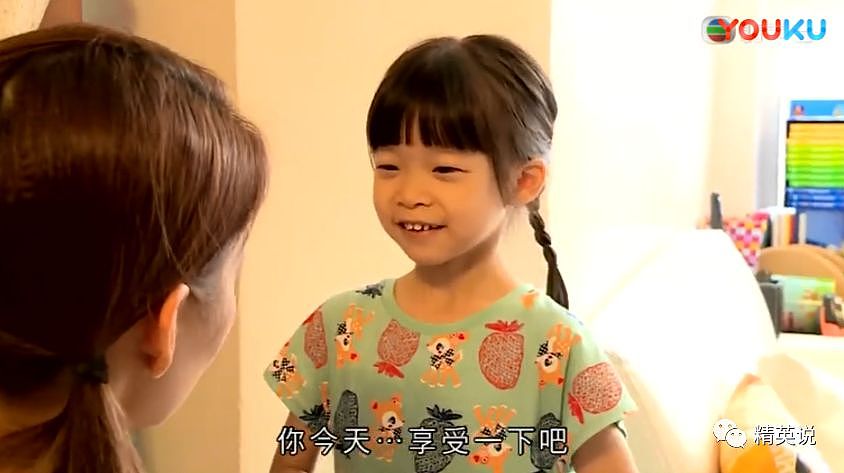“我要让女儿赢在子宫里”！在香港当小孩有多苦？香港明星体验了一天学校生活，直接被吓哭了…（组图） - 28