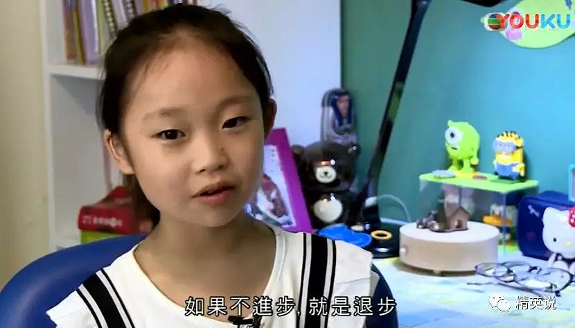 “我要让女儿赢在子宫里”！在香港当小孩有多苦？香港明星体验了一天学校生活，直接被吓哭了…（组图） - 38