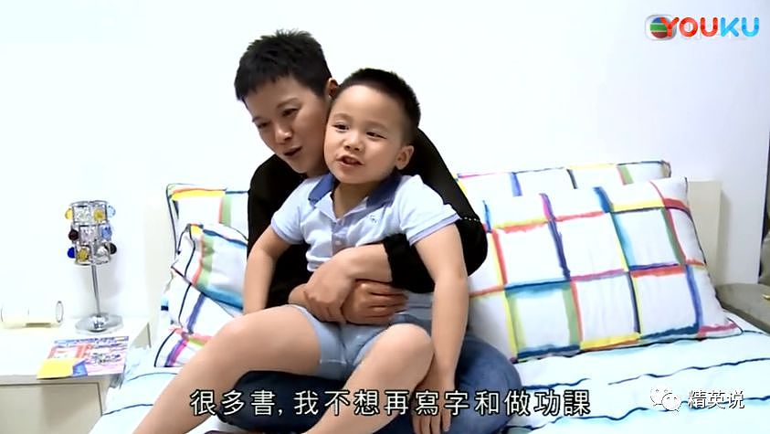 “我要让女儿赢在子宫里”！在香港当小孩有多苦？香港明星体验了一天学校生活，直接被吓哭了…（组图） - 43