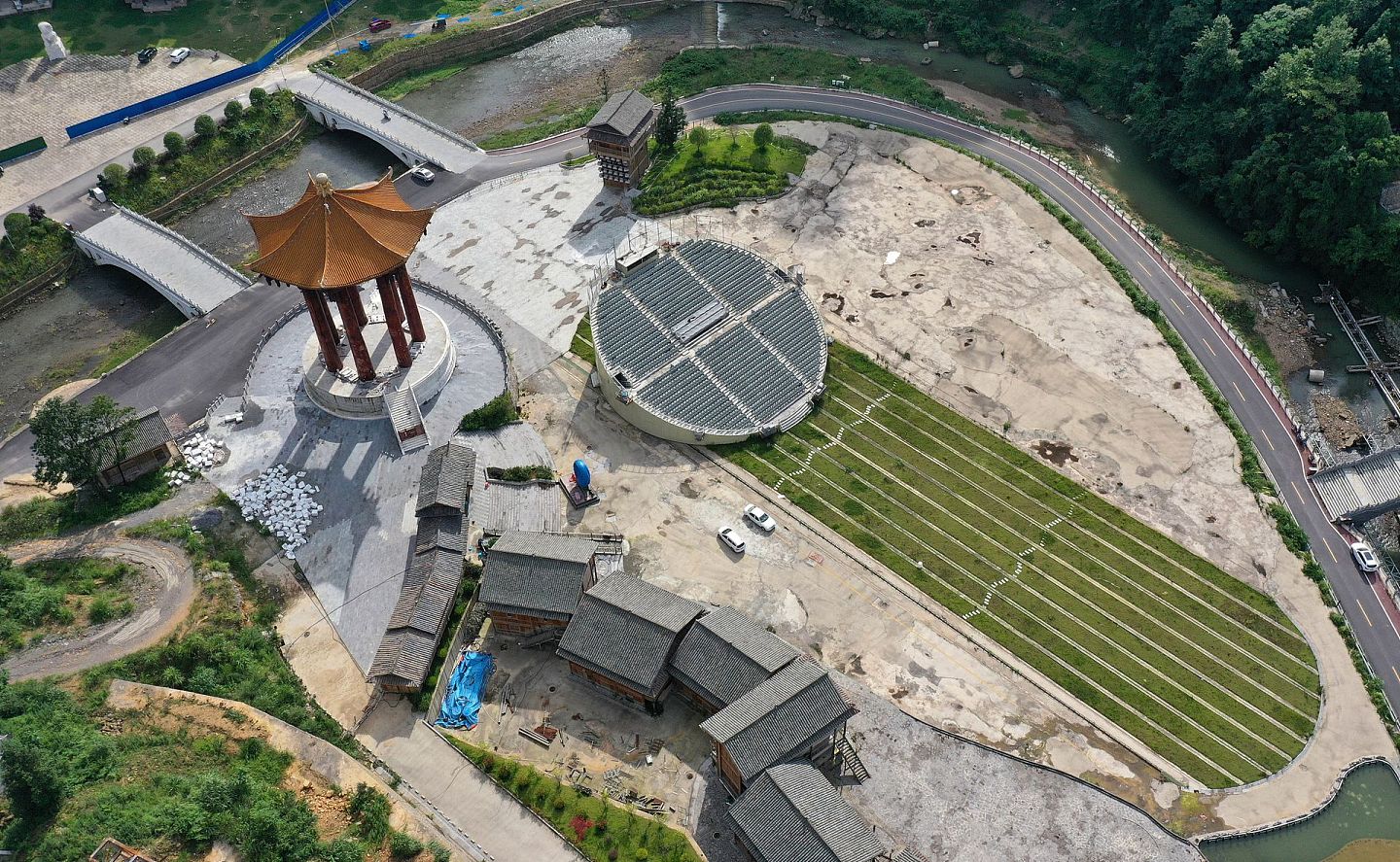 2020年7月14日，无人机拍摄的贵州省独山县水司府堂（水司楼）配套建筑。（人民视觉）