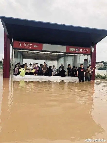 中国27省遭遇洪涝，千人返乡护坝！3000吨茶叶被泡令人泪目，网友举动暖爆... - 23