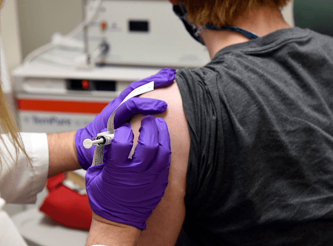14万美国人注册志愿者，4大新冠疫苗试验进入最后冲刺！这个疫苗早期试验成功：触发免疫反应（组图） - 5