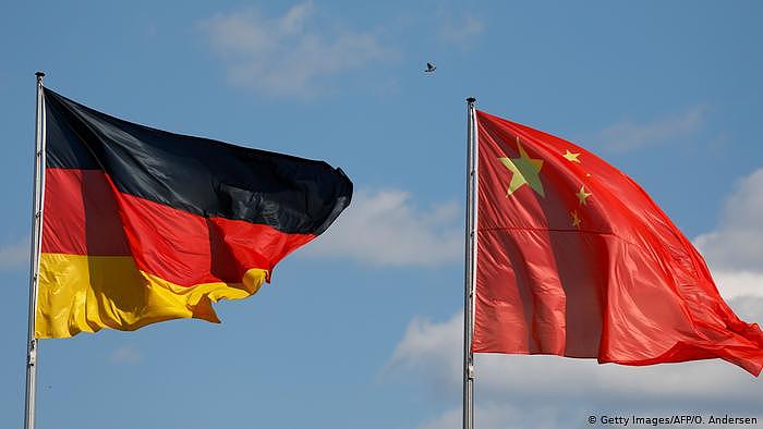 Symbolbild Deutschland China (Getty Images/AFP/O. Andersen)