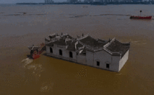 洪水来袭，安徽900年古城墙再显神威：中国古代抗洪防涝设计有多强？（组图）
