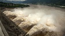 美媒：中国预计更严重洪灾到来 三峡大坝挺得住吗