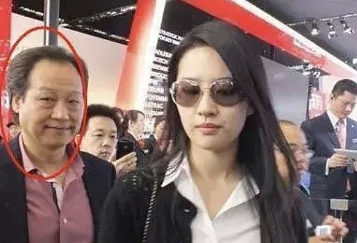 冯小刚最爱华人女星，与大30岁富商当街激吻，抢刘亦菲饭碗，现爆出离婚（组图） - 21