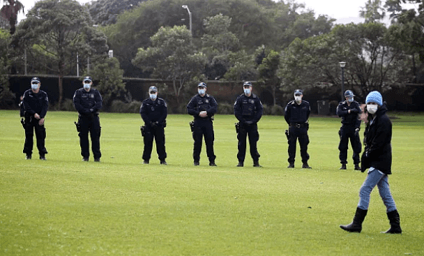 违法也要继续！悉尼BLM游行组织者被捕，多人罚款$1000（组图） - 5