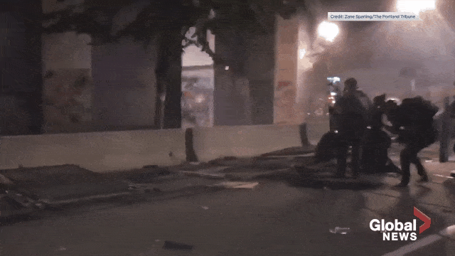 恐怖！美国多地又掀暴动 抗议者遭枪击身亡 城市烈火冲天变战区（视频/组图） - 21