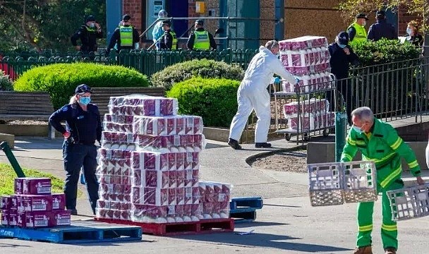 维州新增384例，6人死亡，墨尔本两区超500活跃病例！回国健康码再添新要求，澳卫生官：下周恐有更严禁令出台... - 22