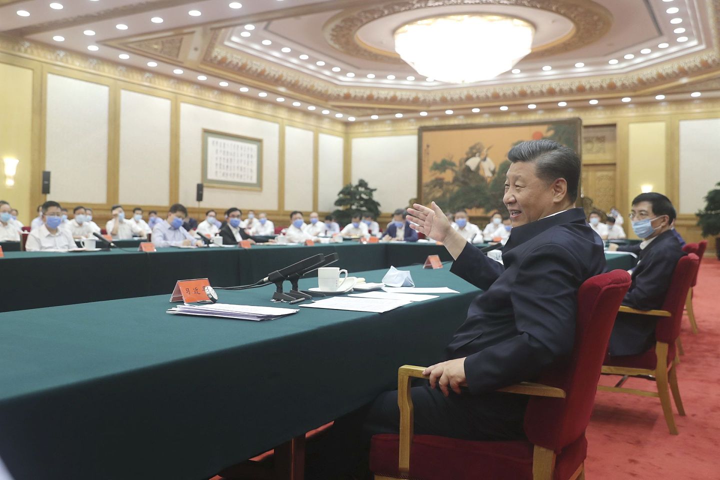 2020年7月21日，中共中央总书记习近平在北京主持召开企业家座谈会。（新华社）