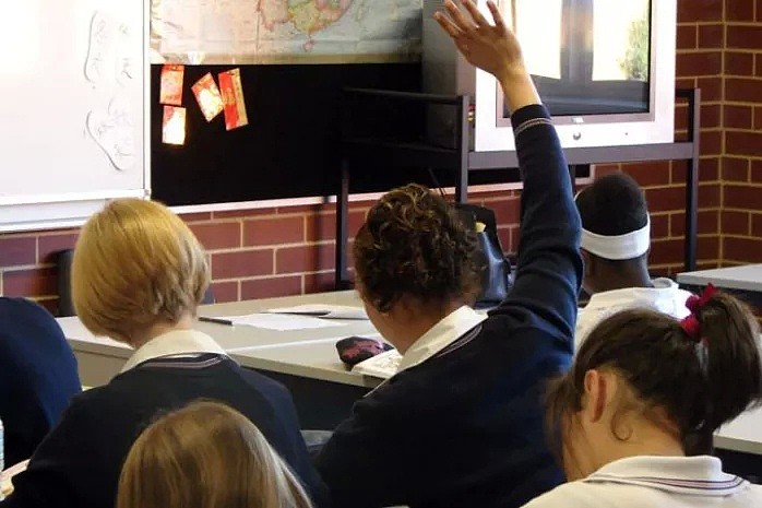 “冲啊新冠病毒” 澳洲中印混血在学校遭歧视，这个问题父母需重视（组图） - 3