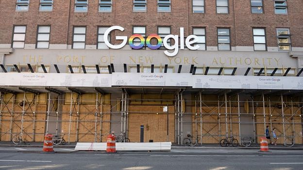 被木板围封的谷歌纽约办公大楼（21/6/2020）