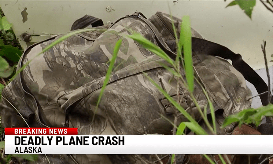 惨烈空难！美国两架飞机空中相撞，机上人员全部死亡，包括一名政府高官（组图） - 8