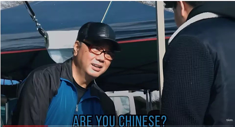 小伙一口流利中文，华人摊主惊呆到两眼睁得溜圆：“你是中国人吗？”（视频/组图） - 2