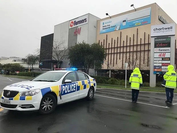 新西兰商场现2枚炸弹，拆弹小组出动；女子强闯隔离酒店；华人女子被困中国7个月（组图） - 2