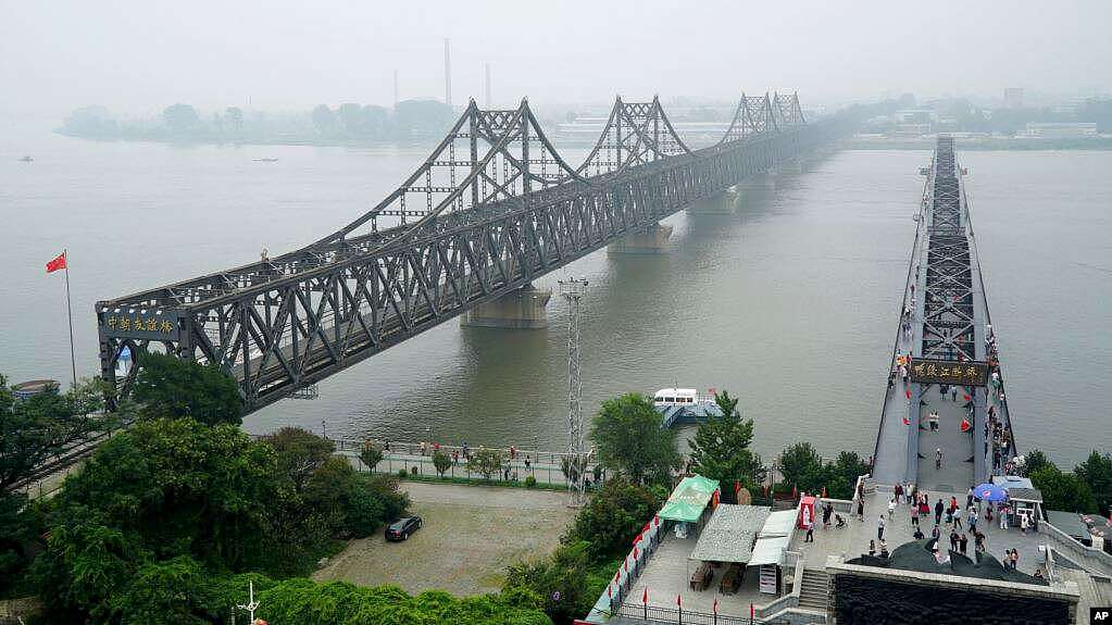 资料照：辽宁省丹东市连接中国和朝鲜的友谊桥（2017年9月9日）