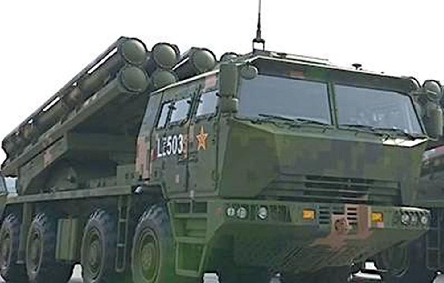 近日解放军被指对台部署动作频频，新型多管火箭系统“PCL191”被曝部署在厦门市。（微博@群鸣）