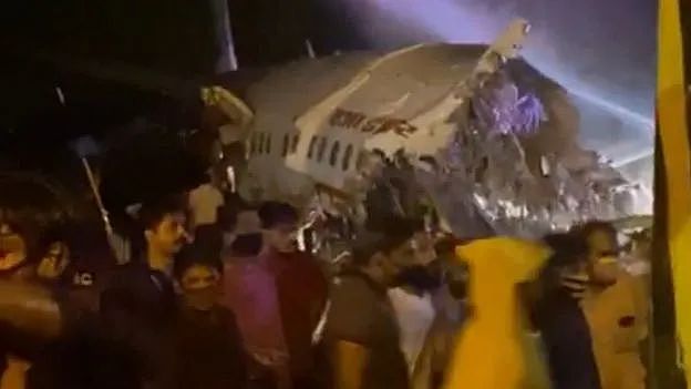 印度载191人客机滑出跑道断成两截 已16死123伤（组图） - 15