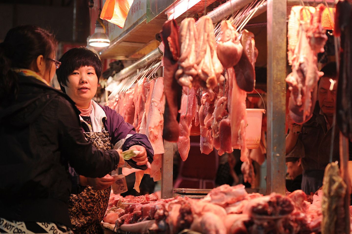 7月猪肉价格上涨85.7%，影响CPI上涨约2.32个百分点。（视觉中国）