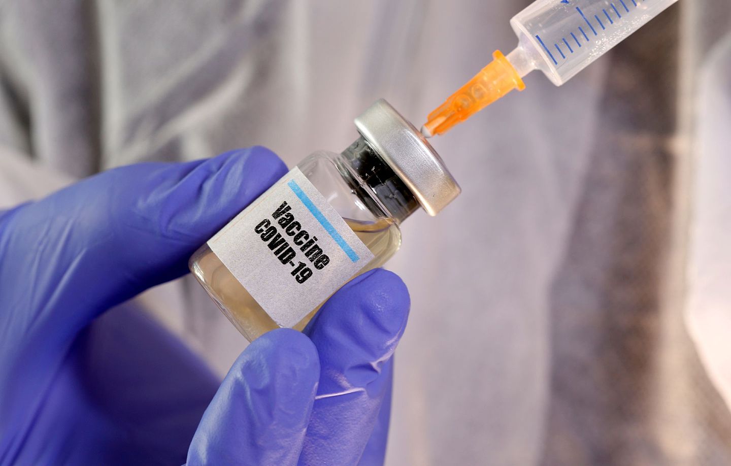 新冠肺炎疫苗研发过程中，美国又提出研发成功的疫苗要优先供应美国，引发国际不满。（Reuters）