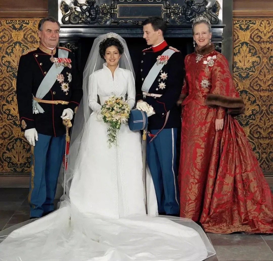 这个来自香港的女金领成了欧洲史上首位亚裔王妃，放弃260万赡养费，43岁甩王子再嫁小鲜肉！（组图） - 8