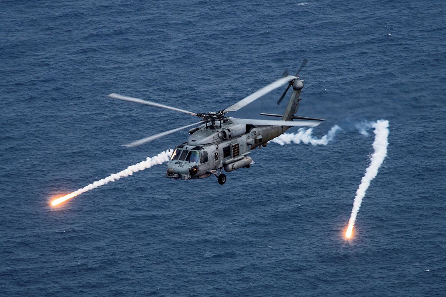 台湾海军急于获购MH-60R特战反潜直升机10架，已经获得美国首肯出口，目前担忧无法搭上印度采购列车，未来单价还会飙高。（U.S.Navy）