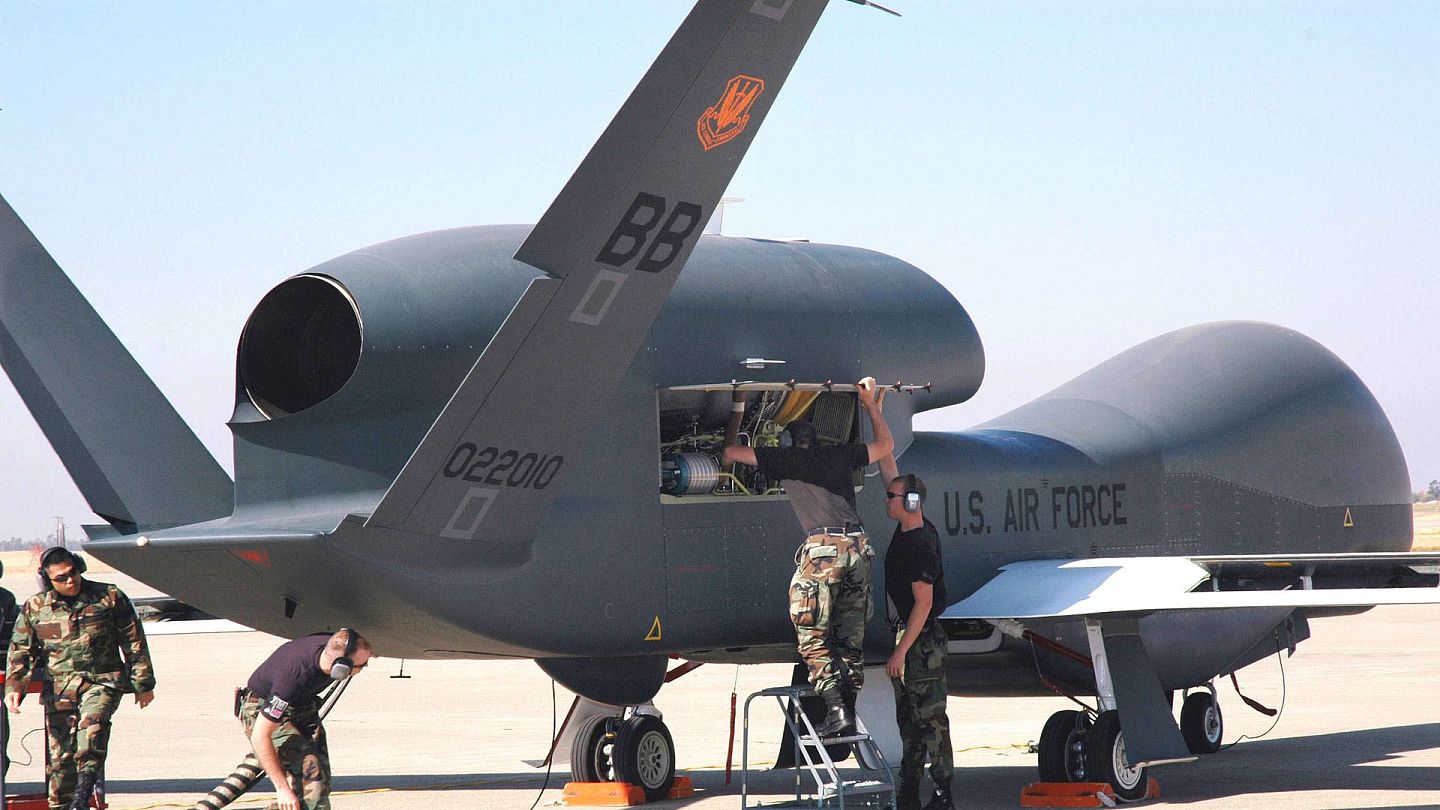 美国空军RQ-4全球鹰无人机具备从美国本土出发执行战略侦察任务的能力，属于战略级武器。（美国空军）