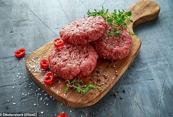 在澳洲超市买肉，有这种黄绿色不明组织的千万别买！还喷脓液，这些牛肉还含有致癌物质 - 20