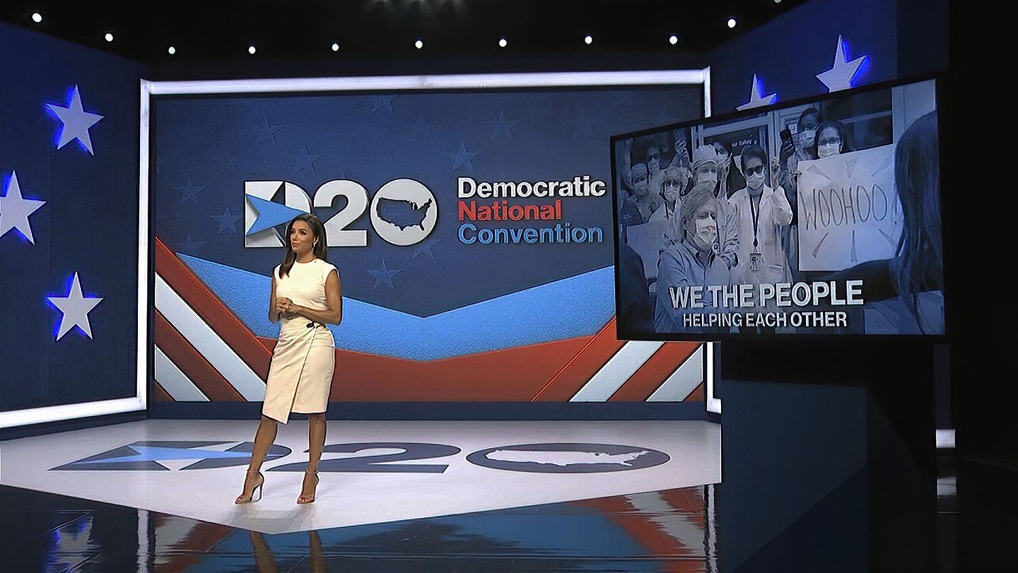8月17日，为期4天的美国民主党全国代表大会开幕，大会主持人朗格利亚（Eva Longoria）发表讲话。（AP）