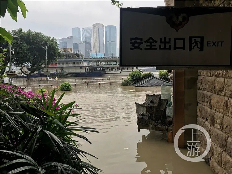 紧急！三峡迎建库以来最大洪峰，重庆多地被淹，面临洪水威胁形势非常严峻（视频/组图） - 7