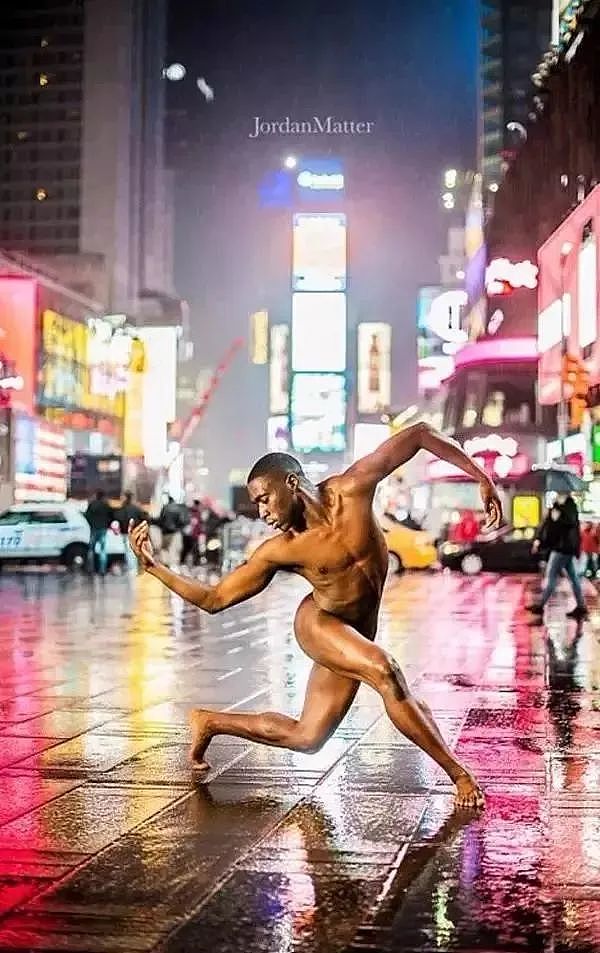 舞者在街头全裸居然有这么美：为城市带来一场特殊的视觉盛宴（组图） - 2