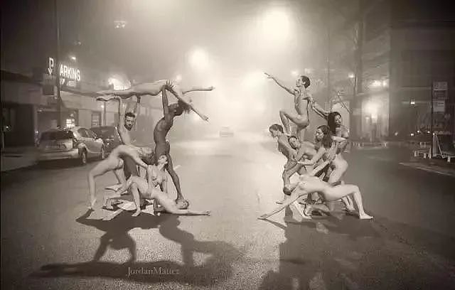 舞者在街头全裸居然有这么美：为城市带来一场特殊的视觉盛宴（组图） - 19