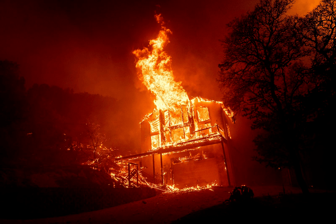 加州山火一夜烧掉1个“洛杉矶”，加州大学强制师生撤离：否则判刑（组图） - 3