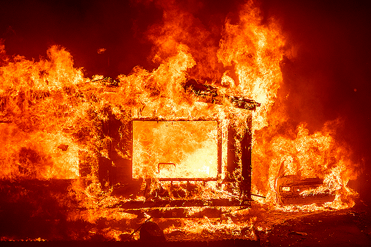 加州山火一夜烧掉1个“洛杉矶”，加州大学强制师生撤离：否则判刑（组图） - 15