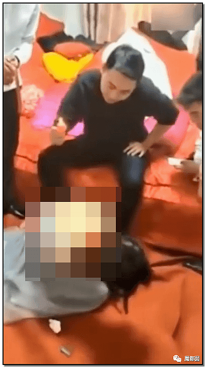 愤怒！网络热传多名中国未成年男性轮奸一名未成年女性，她全程死命挣扎，画面不堪入目（视频/组图） - 34