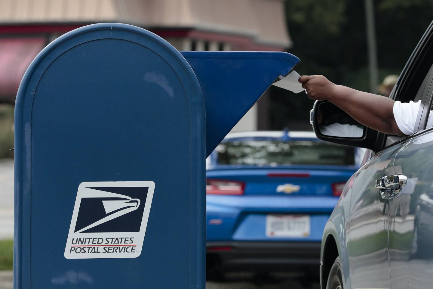美邮政局：特朗普6月任命德乔伊担任邮政局长，图为当地邮筒。 （AP）