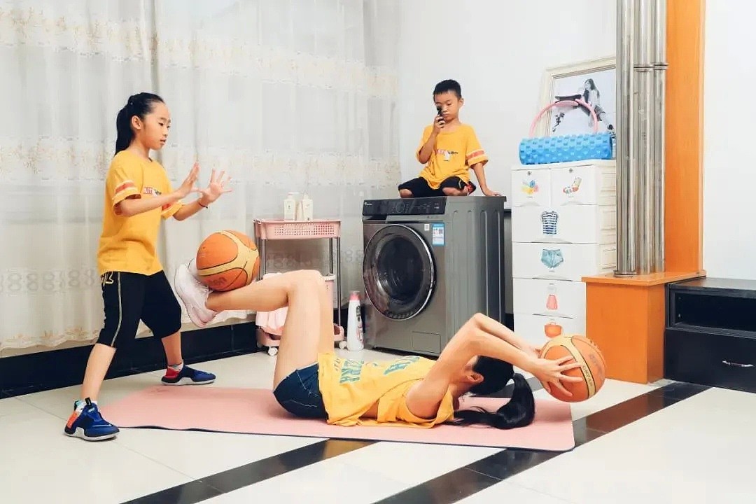 【美女】37岁中国体育老师性感身材曝光，堪比健身模特！网友：好想去上课（组图） - 14