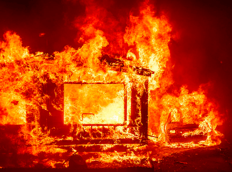 加州消防员冒死扑火，却被破窗消防车，刷爆信用卡，盗光毕生积蓄！（视频/组图） - 3