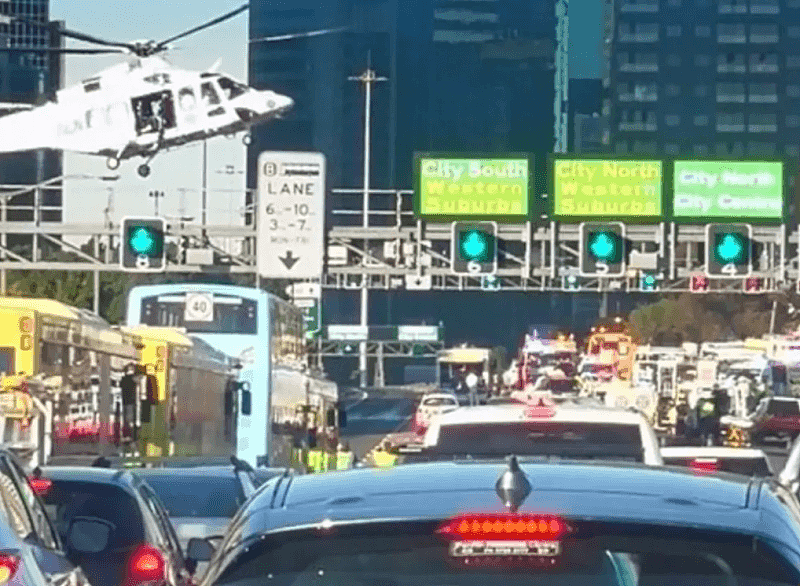 悉尼海港大桥今晨发生惨烈车祸，致1死4伤！事故现场严重拥堵（视频/组图） - 7