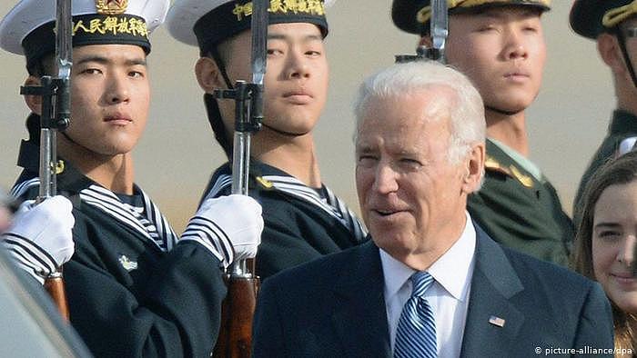 US Vizepräsident Biden in China (picture-alliance/dpa)